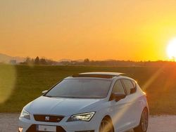Weiß Gebraucht 2016 Seat Leon FR Limousine | 10.500 € (Fairer Preis)