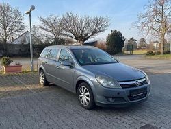 Grau Gebraucht 2006 Opel Astra Kombi | 890 € (Fairer Preis)