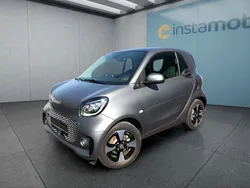 Grau Gebraucht 2022 Smart ForTwo Electric Drive Passion Kleinwagen | 12.999 € (Etwas zu teuer)