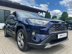 Blau Gebraucht 2019 Toyota RAV4 Hybrid Club SUV | 29.590 € (Fairer Preis)