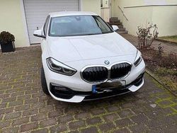 Weiß Gebraucht 2020 BMW 120 Kleinwagen | 22.995 € (Fairer Preis)