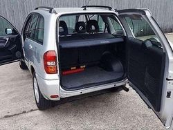 Silber Gebraucht 2004 Toyota RAV4 SUV | 3.100 € (Fairer Preis)