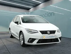 Weiß Gebraucht 2024 Seat Ibiza FR-Line Limousine | 20.899 € (Fairer Preis)