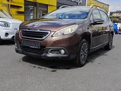 Braun Gebraucht 2015 Peugeot 2008 Active SUV | 5.900 € (Guter Preis)