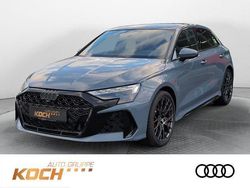 Grau Neu 2025 Audi RS3 Sportback Sport Kleinwagen | 70.490 € (Guter Preis)