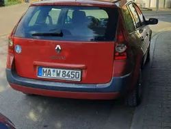 Rot Gebraucht 2004 Renault Mégane GrandTour Kombi | 700 € (Superpreis)