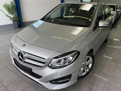 Silber Gebraucht 2018 Mercedes B180 Style Van / Kleinbus | 14.990 € (Fairer Preis)
