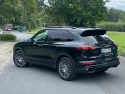 Schwarz Gebraucht 2015 Porsche Cayenne SUV | 28.000 € (Fairer Preis)