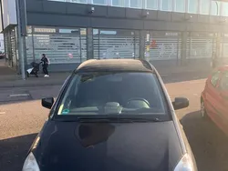 Schwarz Gebraucht 2009 Opel Zafira Van / Kleinbus | 3.200 € (Fairer Preis)