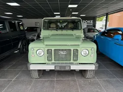 Grün Gebraucht 2015 Land Rover Defender Heritage SUV | 69.000 € (Etwas zu teuer)