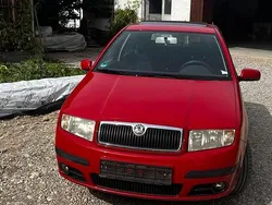 Rot Gebraucht 2007 Skoda Fabia Kleinwagen | 1.300 €