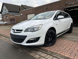 Weiß Gebraucht 2016 Opel Astra Selection Kombi | 5.990 € (Superpreis)
