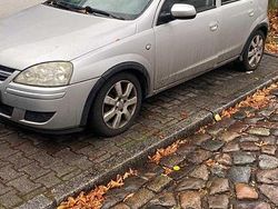Silber Gebraucht 2006 Opel Corsa Kleinwagen | 600 € (Guter Preis)