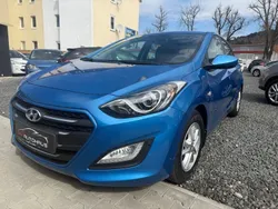 Blau Gebraucht 2016 Hyundai i30 Trend Limousine | 8.999 € (Guter Preis)