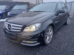 Obsidianschwarz metalliclack Gebraucht 2011 Mercedes C200 Avantgarde Kombi | 5.999 € (Superpreis)
