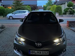 Grau Gebraucht 2019 Toyota Auris Team Limousine | 13.890 € (Fairer Preis)