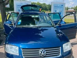 Blau Gebraucht 2004 VW Passat Kombi | 1.300 € (Fairer Preis)
