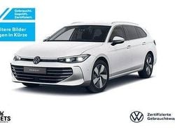 Oryxweiß perlmutteffekt Gebraucht 2025 VW Passat Elegance Kombi | 39.450 € (Superpreis)
