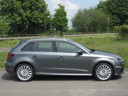 Grau Gebraucht 2016 Audi A3 Sportback e-tron Limousine | 14.800 €