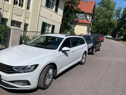 Weiß Gebraucht 2020 VW Passat Business Kombi | 17.000 € (Guter Preis)