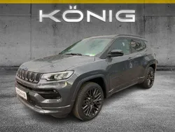 Grau Gebraucht 2022 Jeep Compass SUV | 27.850 € (Guter Preis)