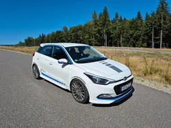 Weiß Gebraucht 2016 Hyundai i20 Active Limousine | 10.500 € (Fairer Preis)