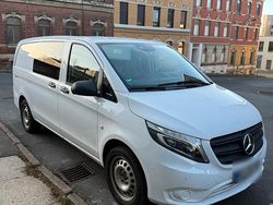 Weiß Gebraucht 2022 Mercedes Vito Van | 37.500 € (Guter Preis)