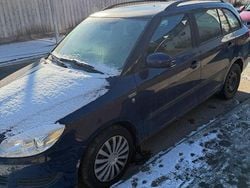 Blau Gebraucht 2011 Skoda Fabia Ambiente Kombi | 2.999 € (Guter Preis)