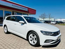 Weiß Gebraucht 2020 VW Passat Business Kombi | 20.973 € (Fairer Preis)