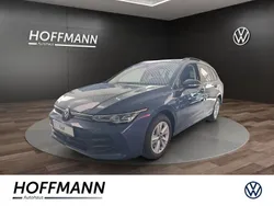 Blau Neu 2025 VW Golf VIII Life Kombi | 34.585 € (Teuer)