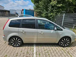 Grau Gebraucht 2010 Ford C-MAX Van / Kleinbus | 3.000 € (Fairer Preis)