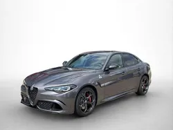 Grau Neu 2025 Alfa Romeo Giulia Quadrifoglio Limousine | 94.490 € (Etwas zu teuer)