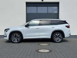 Metallic gegen aufpreis Neu 2024 Skoda Kodiaq SportLine SUV | 42.950 € (Fairer Preis)