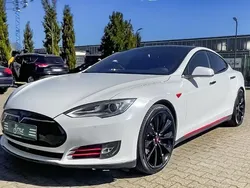 Weiß Gebraucht 2015 Tesla Model S Limousine | 35.790 € (Fairer Preis)