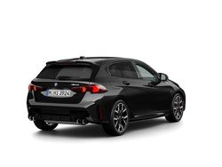 Schwarz Gebraucht 2024 BMW M135 M Sport Kleinwagen | 43.940 €