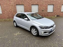Silber Gebraucht 2018 VW Polo Comfortline Limousine | 13.300 € (Guter Preis)