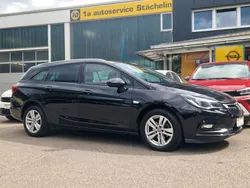 Onyx schwarz Gebraucht 2017 Opel Astra Active Kombi | 13.280 € (Etwas zu teuer)