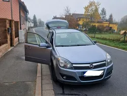 Grau Gebraucht 2006 Opel Astra Kombi | 1.250 € (Superpreis)