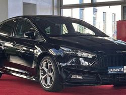 Iridiumschwarz metallic Gebraucht 2015 Ford Focus ST Limousine | 13.999 € (Fairer Preis)