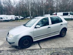 Silber Gebraucht 2004 Skoda Fabia Limousine | 1.950 € (Fairer Preis)