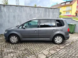 Grau Gebraucht 2010 VW Touran Comfortline Van / Kleinbus | 5.400 € (Fairer Preis)