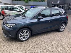 Grau (metallic) Gebraucht 2022 Seat Arona FR SUV | 17.150 € (Fairer Preis)
