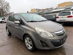 Grau Gebraucht 2011 Opel Corsa Eco Limousine | 6.390 € (Etwas zu teuer)