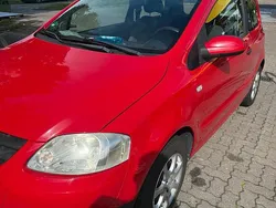 Rot Gebraucht 2010 VW Fox Kleinwagen | 2.350 € (Etwas zu teuer)