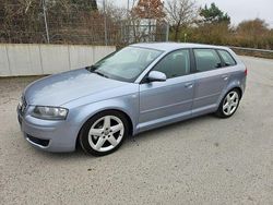 Silber Gebraucht 2005 Audi A3 Attraction Limousine | 5.999 €