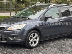 Grau Gebraucht 2011 Ford Focus Kombi | 3.499 € (Guter Preis)