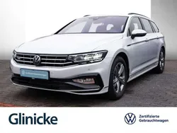 Weiß Gebraucht 2023 VW Passat Business Kombi | 35.380 € (Teuer)