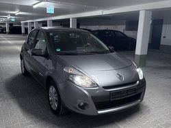 Grau Gebraucht 2009 Renault Clio GrandTour Dynamique Kombi | 5.500 € (Etwas zu teuer)