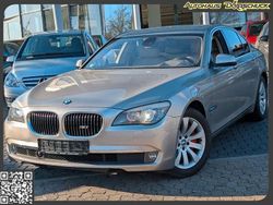 Silber Gebraucht 2009 BMW 750L Limousine | 9.999 €