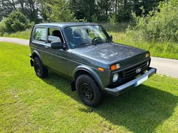 Grau Gebraucht 2018 Lada Urban SUV | 11.990 € (Fairer Preis)